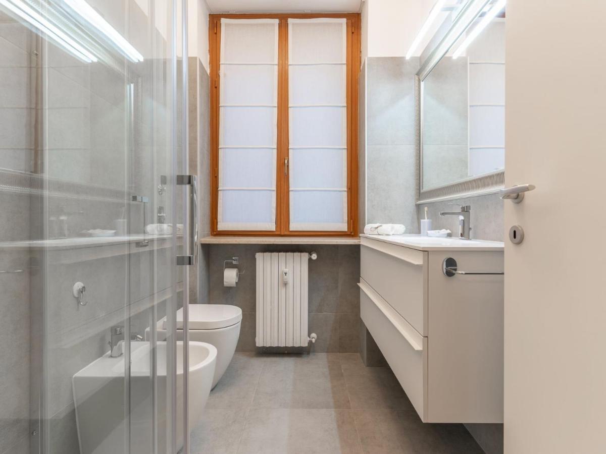 The Best Rent - Spacious Three-Bedroom Apartment In Moscova Milan Bagian luar foto