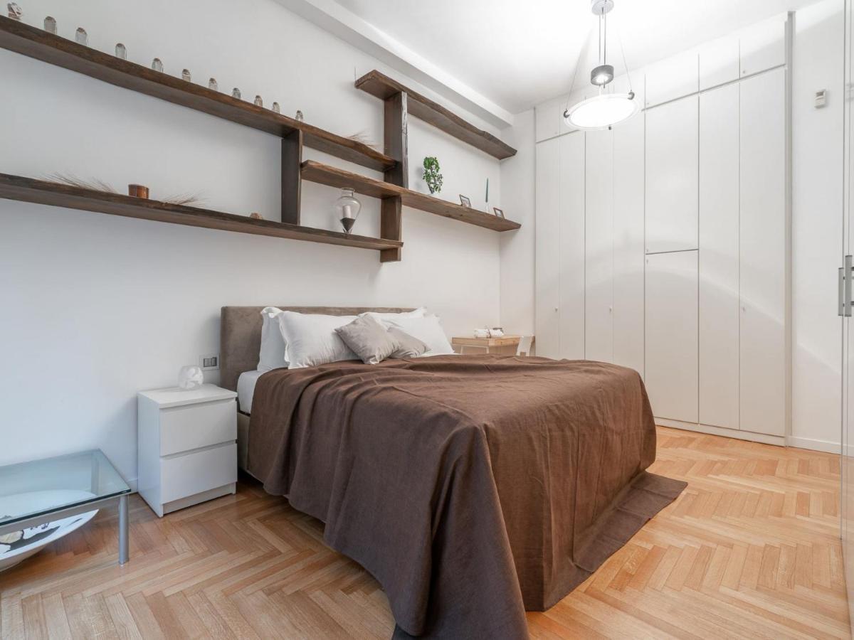The Best Rent - Spacious Three-Bedroom Apartment In Moscova Milan Bagian luar foto