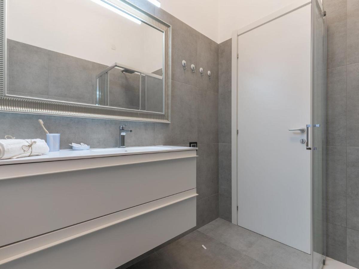 The Best Rent - Spacious Three-Bedroom Apartment In Moscova Milan Bagian luar foto