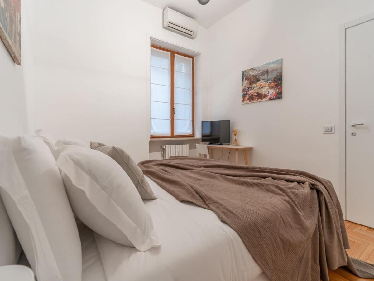 The Best Rent - Spacious Three-Bedroom Apartment In Moscova Milan Bagian luar foto