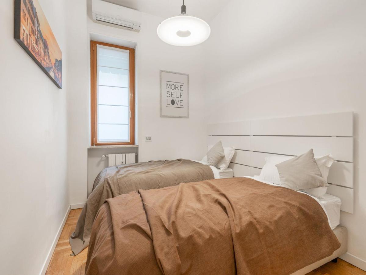 The Best Rent - Spacious Three-Bedroom Apartment In Moscova Milan Bagian luar foto