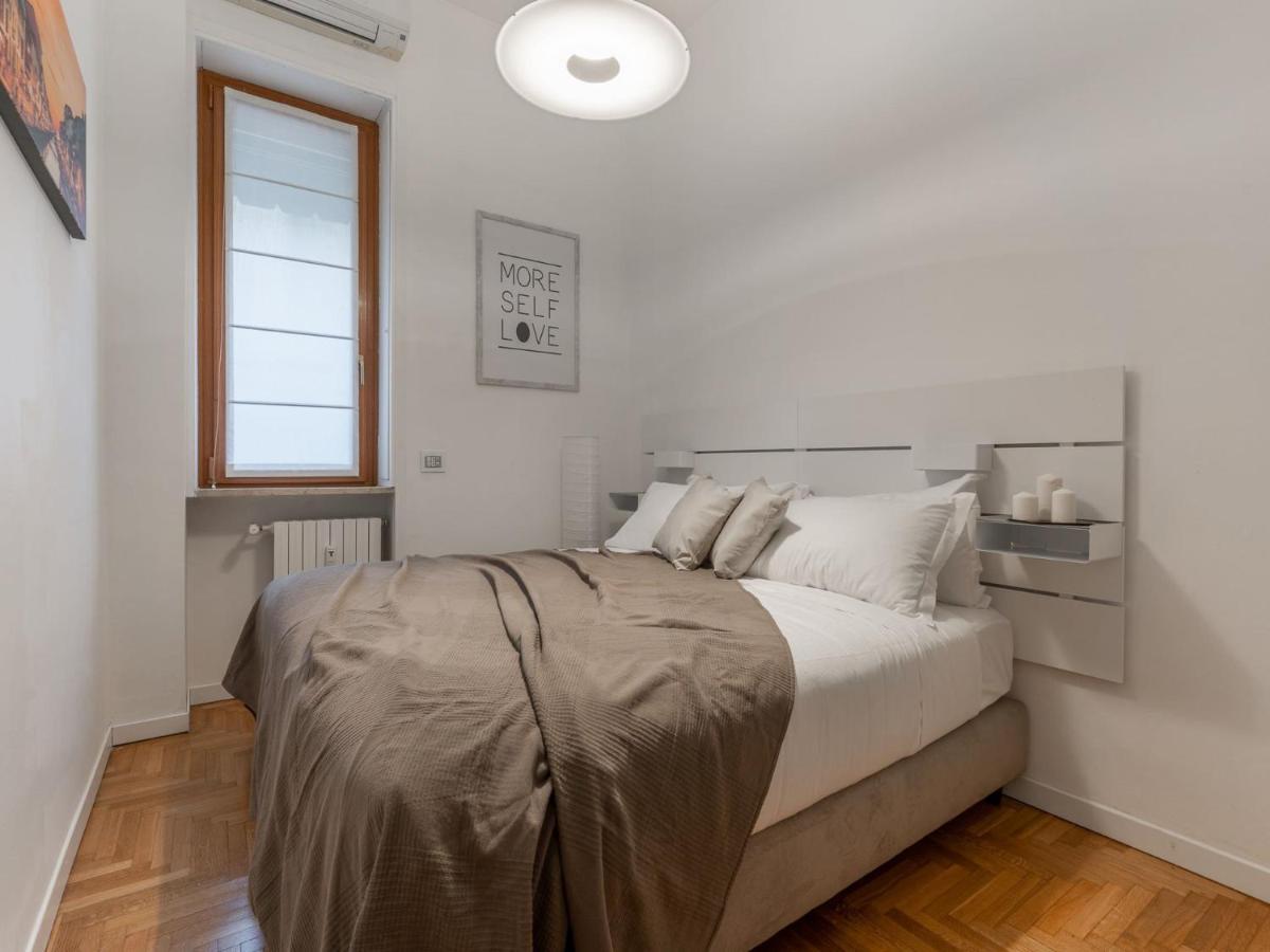The Best Rent - Spacious Three-Bedroom Apartment In Moscova Milan Bagian luar foto