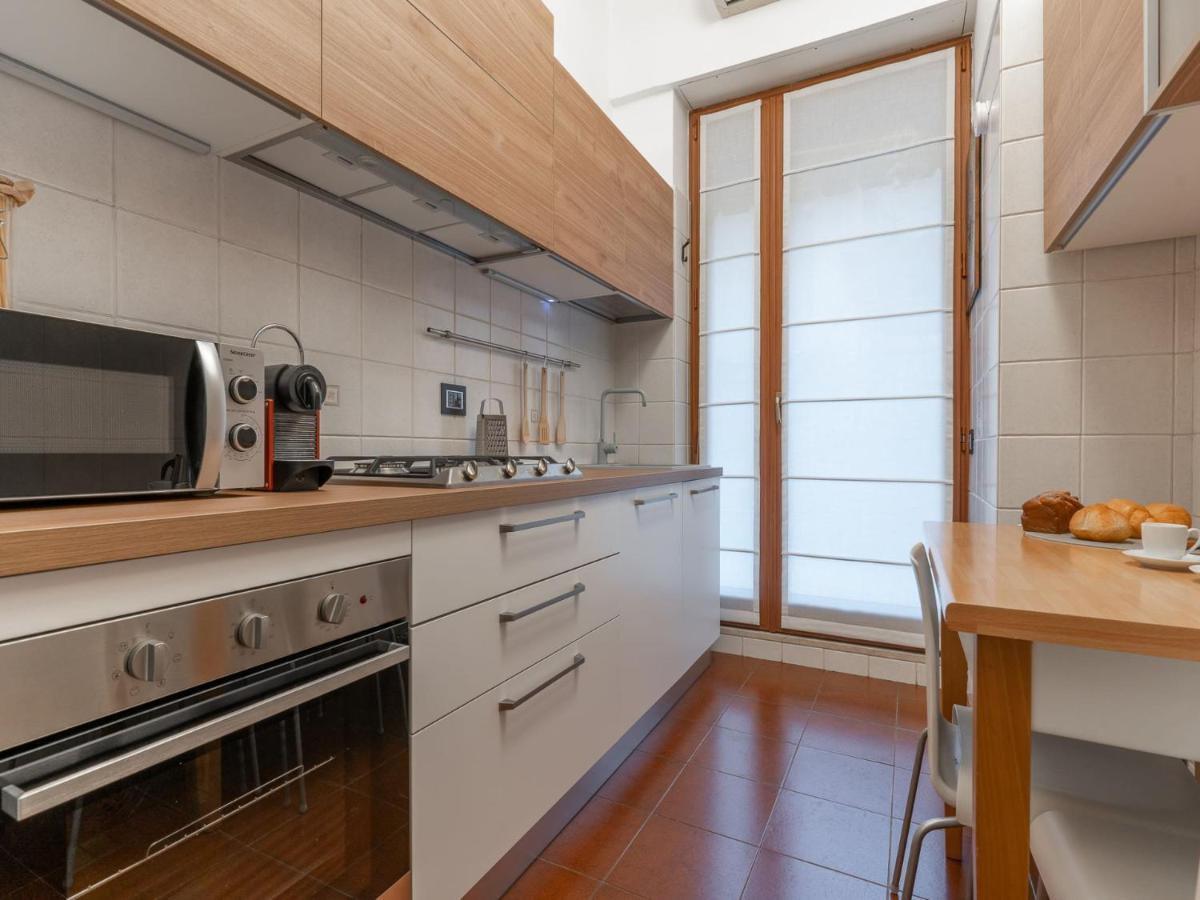 The Best Rent - Spacious Three-Bedroom Apartment In Moscova Milan Bagian luar foto