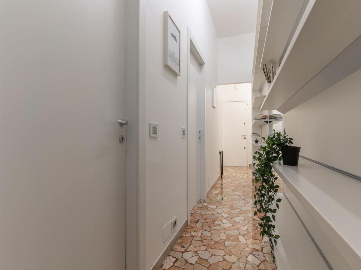 The Best Rent - Spacious Three-Bedroom Apartment In Moscova Milan Bagian luar foto