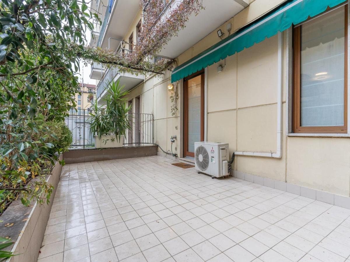 The Best Rent - Spacious Three-Bedroom Apartment In Moscova Milan Bagian luar foto