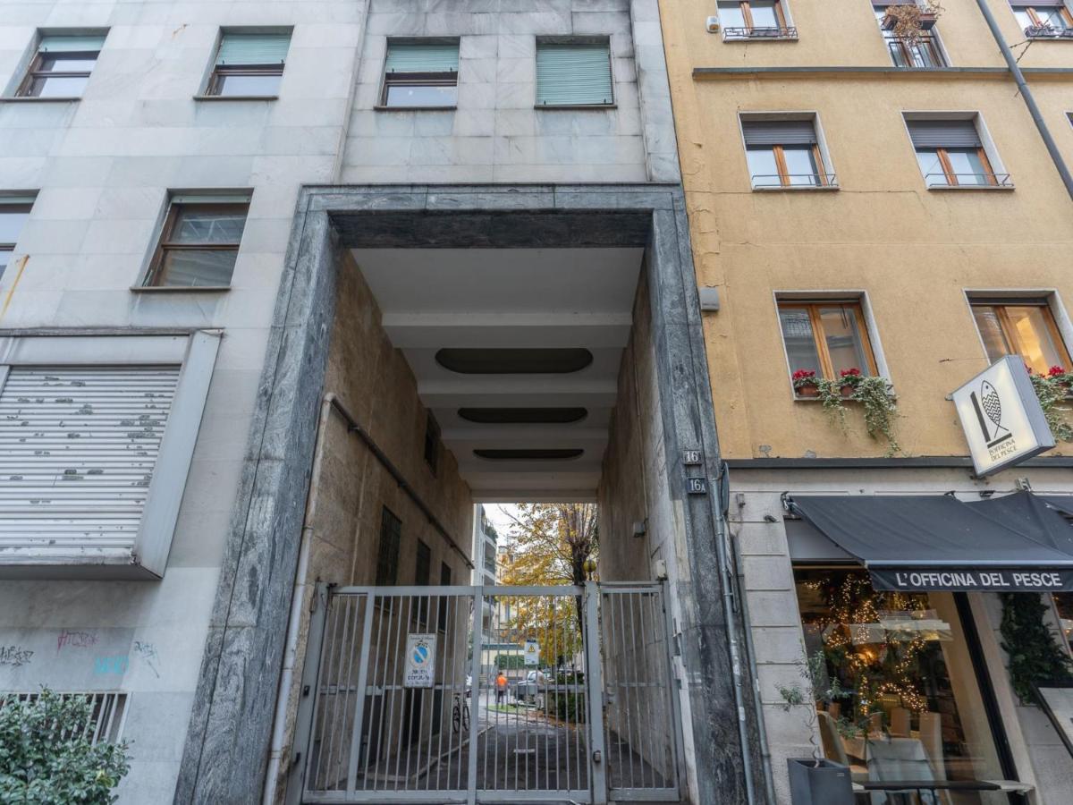 The Best Rent - Spacious Three-Bedroom Apartment In Moscova Milan Bagian luar foto