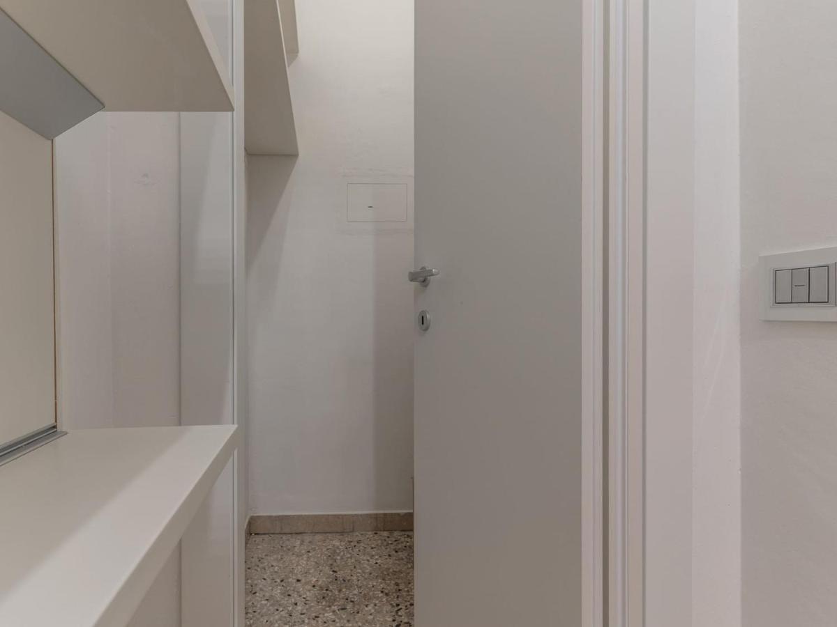 The Best Rent - Spacious Three-Bedroom Apartment In Moscova Milan Bagian luar foto