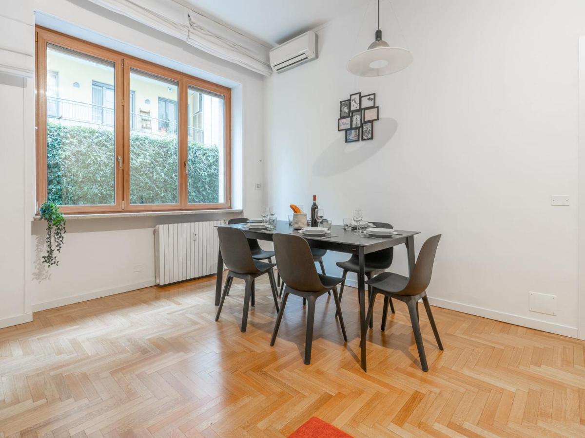 The Best Rent - Spacious Three-Bedroom Apartment In Moscova Milan Bagian luar foto