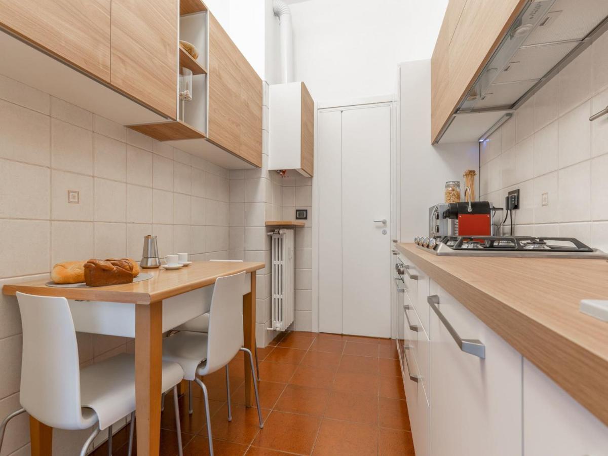 The Best Rent - Spacious Three-Bedroom Apartment In Moscova Milan Bagian luar foto
